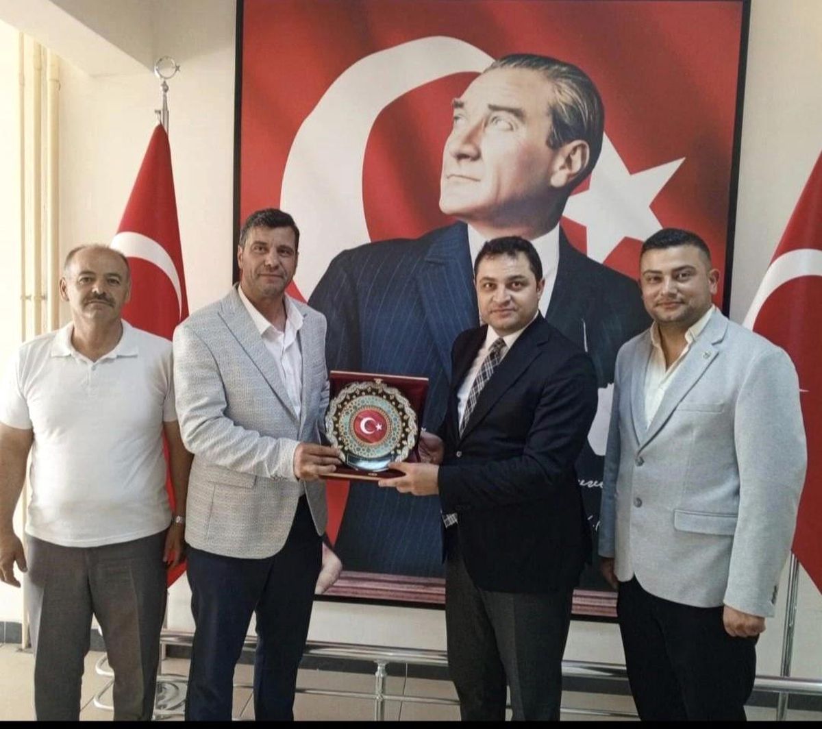 Sivrihisar esnaf odalarından Kaymakam Temel'e anlamlı ziyaret