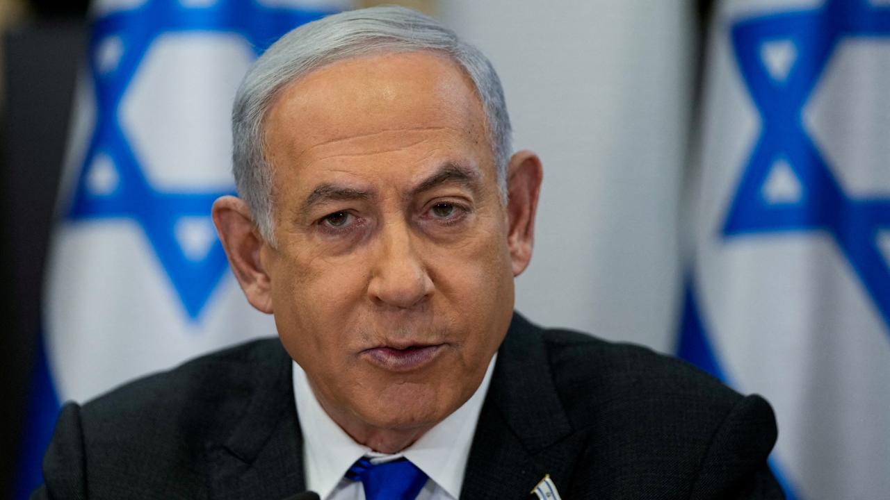 Netanyahu sığınağa iniyor