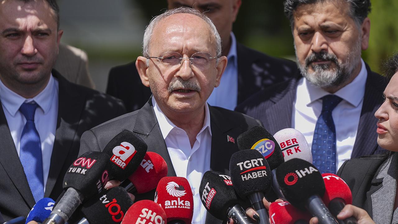 Kayyum Kılıçdaroğlu'ndan ilk mesaj: "Elbette" diyerek grup toplantısını işaret etti