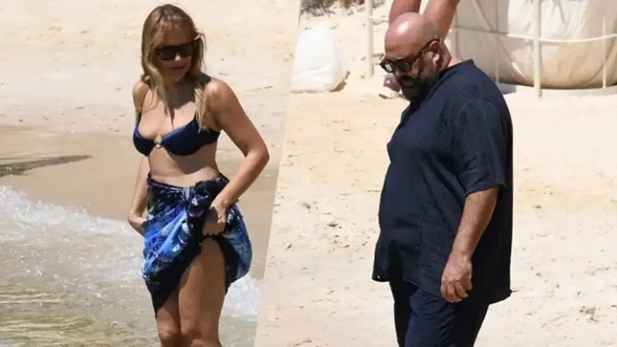 Somer Sivrioğlu ve Didem Belen Çeşme’de Aşk Tazeledi