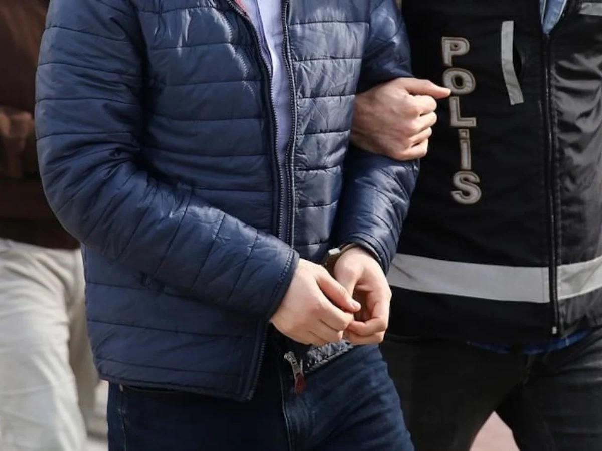 Marmaris'teki göçmen kaçakçılığı operasyonunda yakalanan 7 yabancı uyruklu tutuklandı