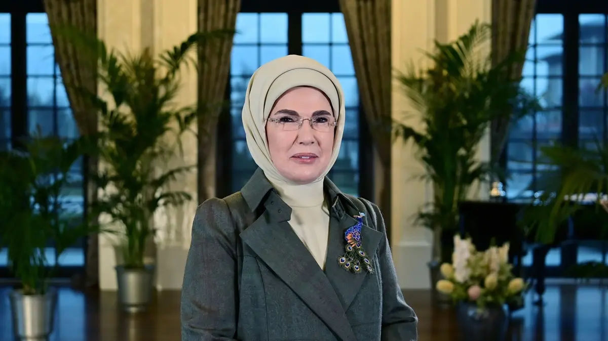 Emine Erdoğan'dan anlamlı mesaj: 15 Temmuz direnişin adıdır