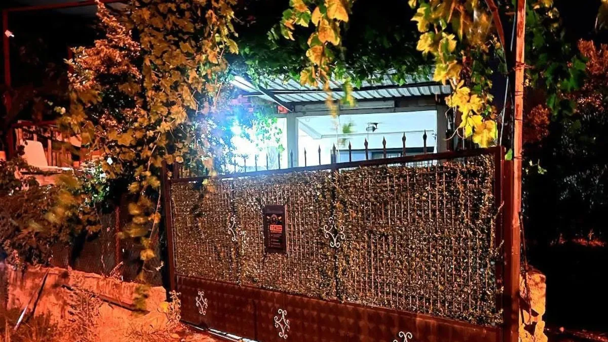 Kapı gıcırtısı tartışması; 1 ölü 2 ağır yaralı