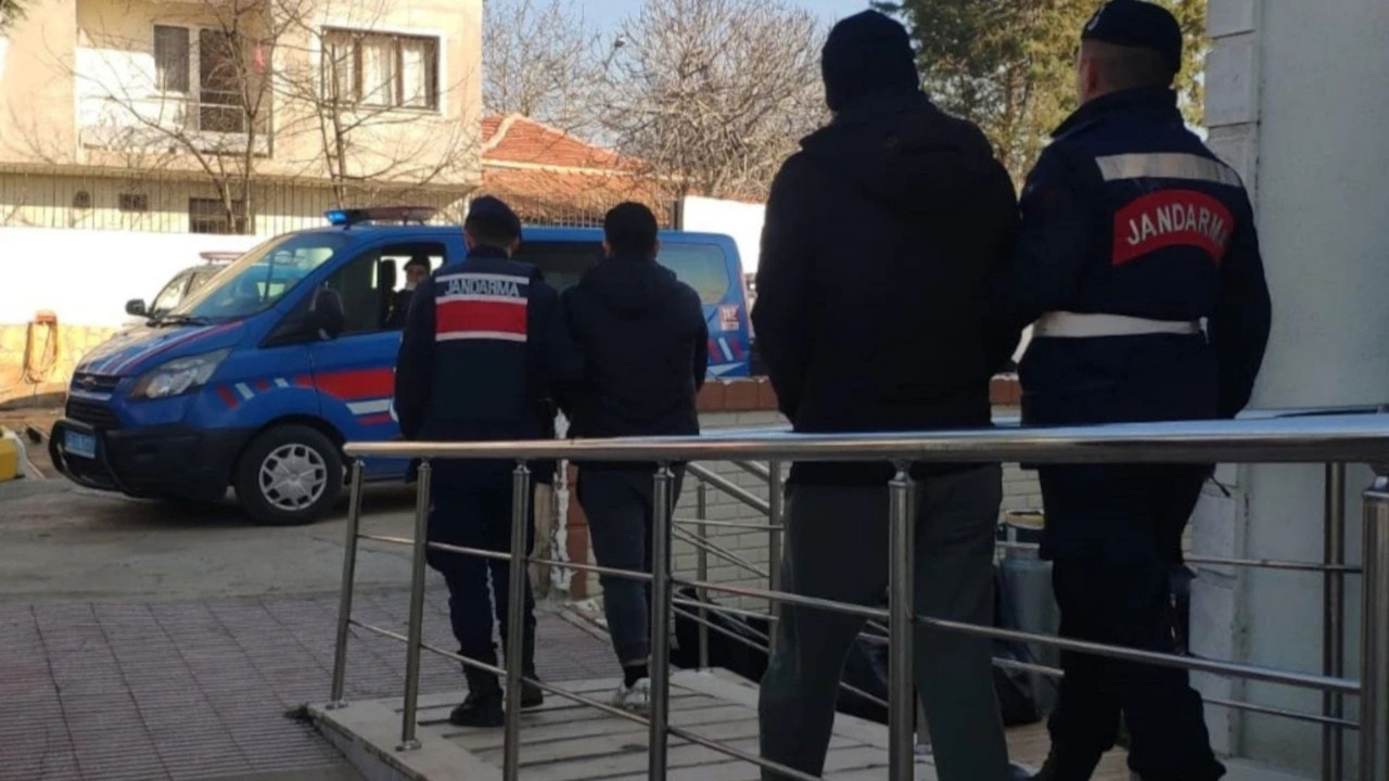 22 ilde eş zamanlı FETÖ operasyonu! 51 şüpheli tutuklandı