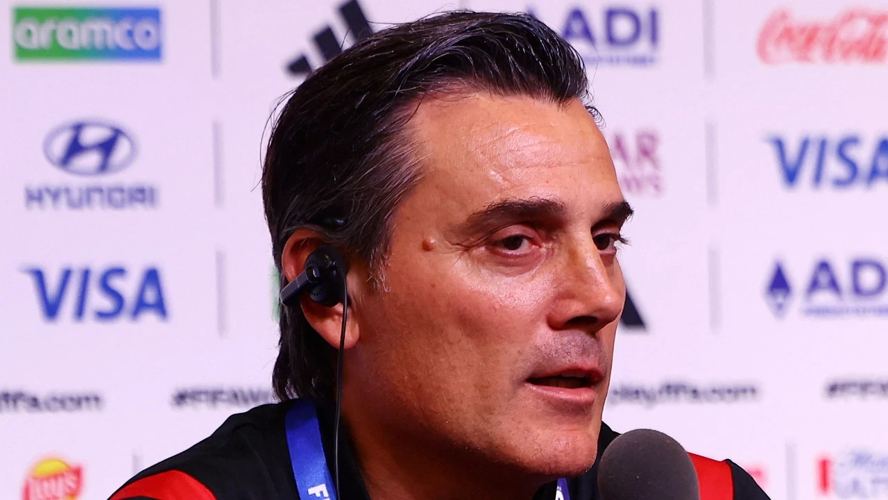 Montella'dan eleştirilere sert yanıt: Kaos yaratanlardan daha Türk'üm!