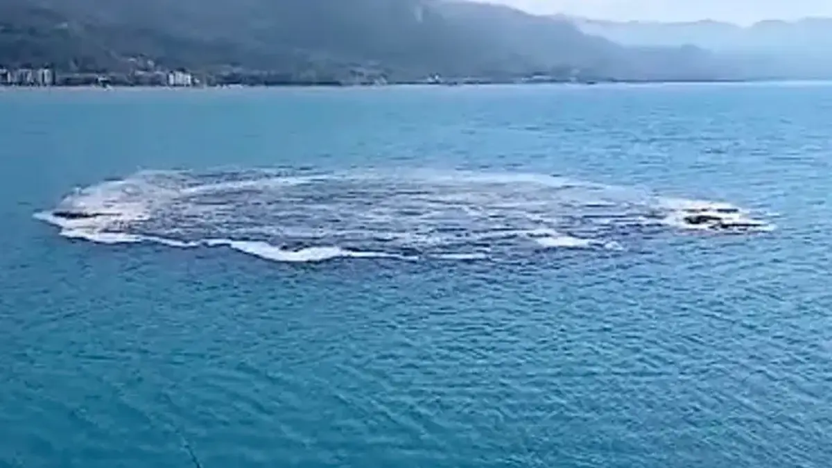 Kastamonu'da panik dolu anlar! Deniz kabardı, bomba gibi patladı