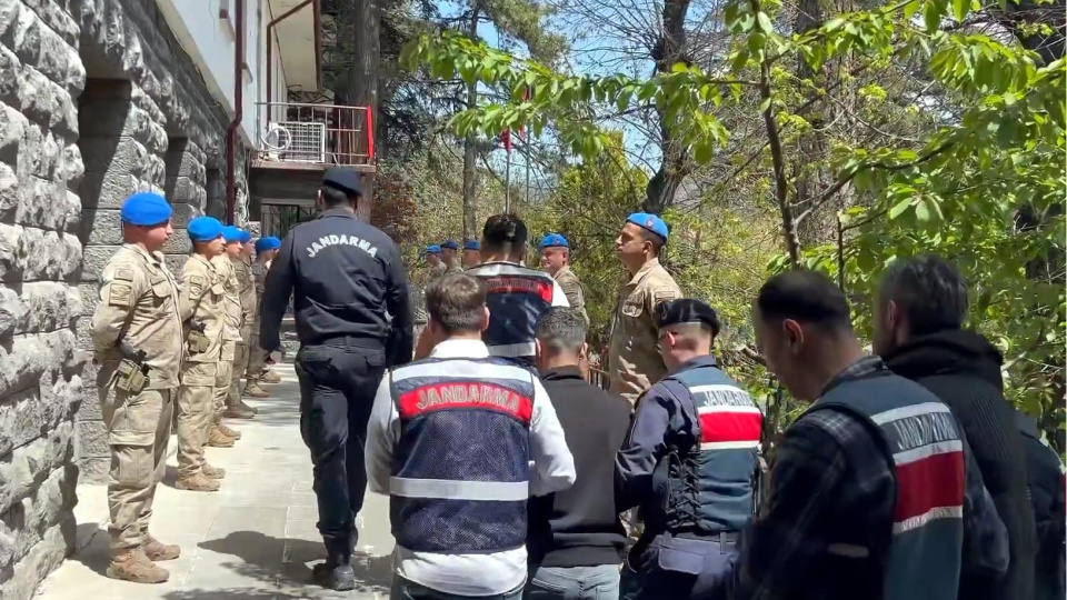 Bakanlık açıkladı! 34 il merkezli 4,8 milyar TL'lik 'Nitelikli dolandırıcılık' ve 'Yasa dışı bahis' operasyonunda 293 kişi yakalandı