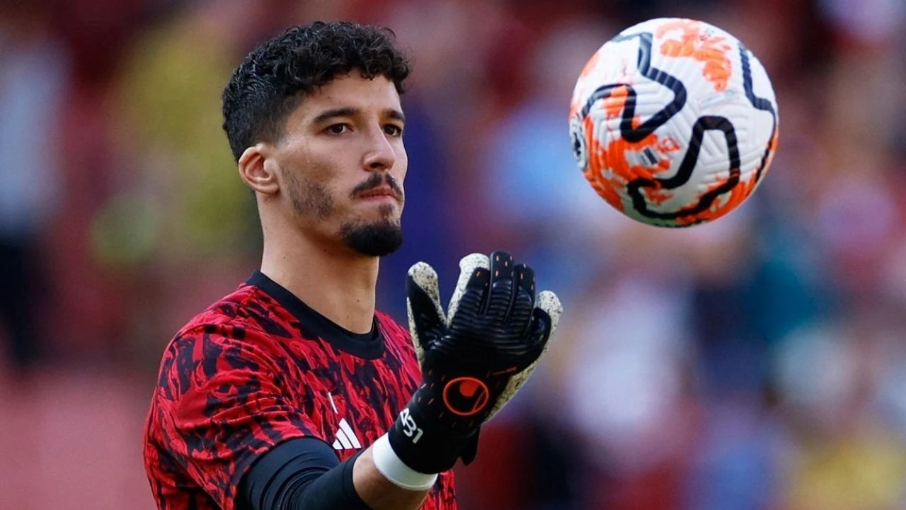 Manchester United'ın Altay Bayındır planı belli oldu!