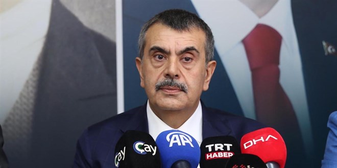 Bakan Tekin: Osmanlı'yla Cumhuriyet'i barıştırmamız lazım