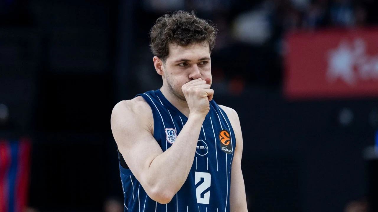 Anadolu Efes, Şehmus Hazer ile yollarını ayırdığını duyurdu