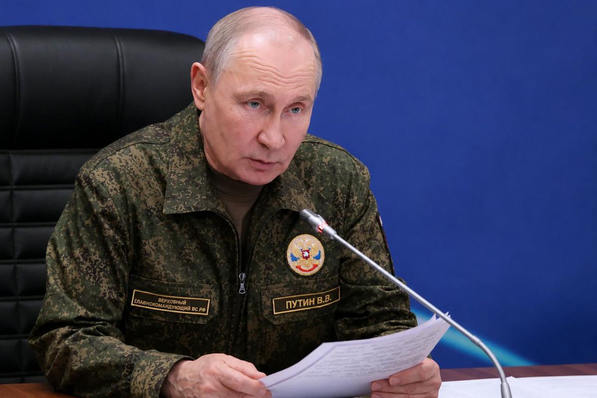 NATO Zirvesi öncesi Putin'den üniformalı mesaj: Sonuna kadar gideceğiz