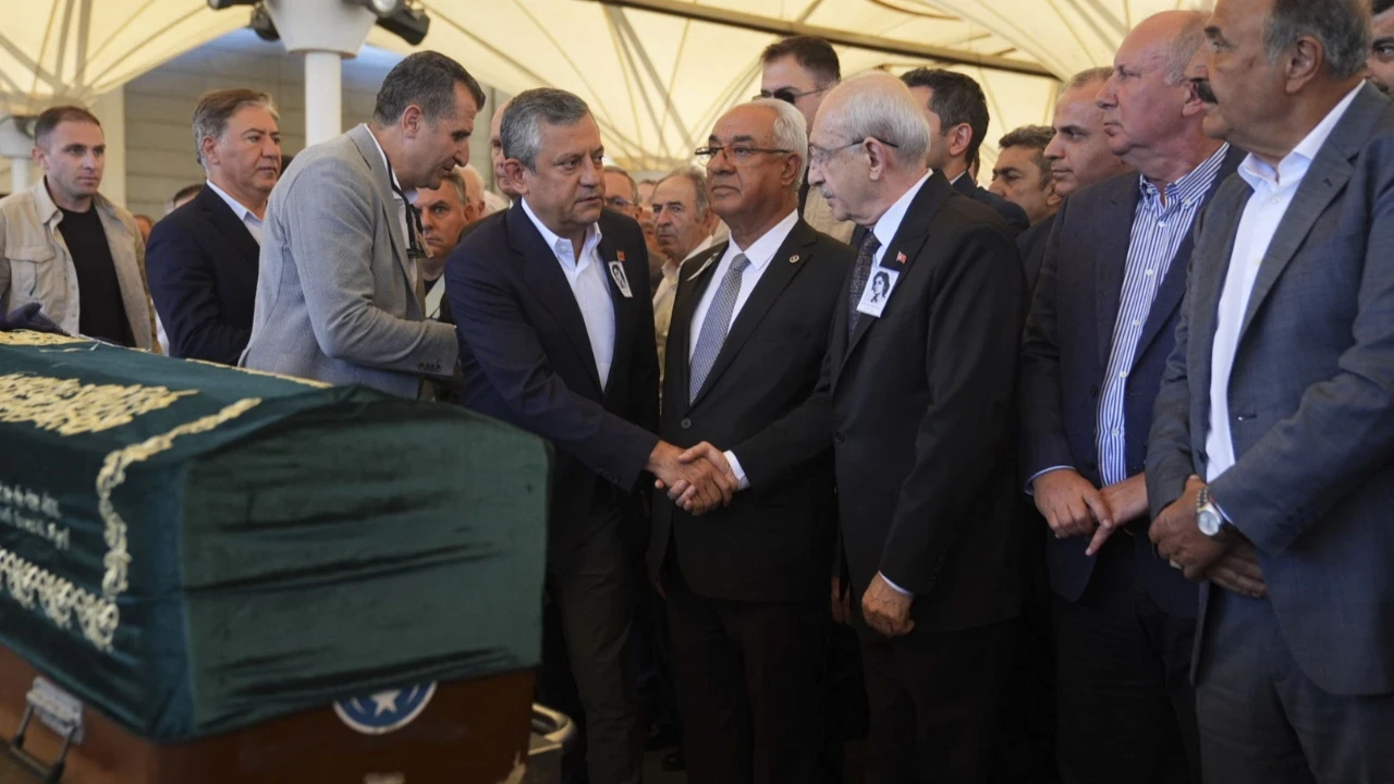 Butlan dosyası sonbahara kaldı, gözler yeni partide