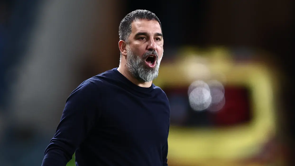 Arda Turan'a Ukrayna'da büyük onur! Yılın teknik direktörü seçildi
