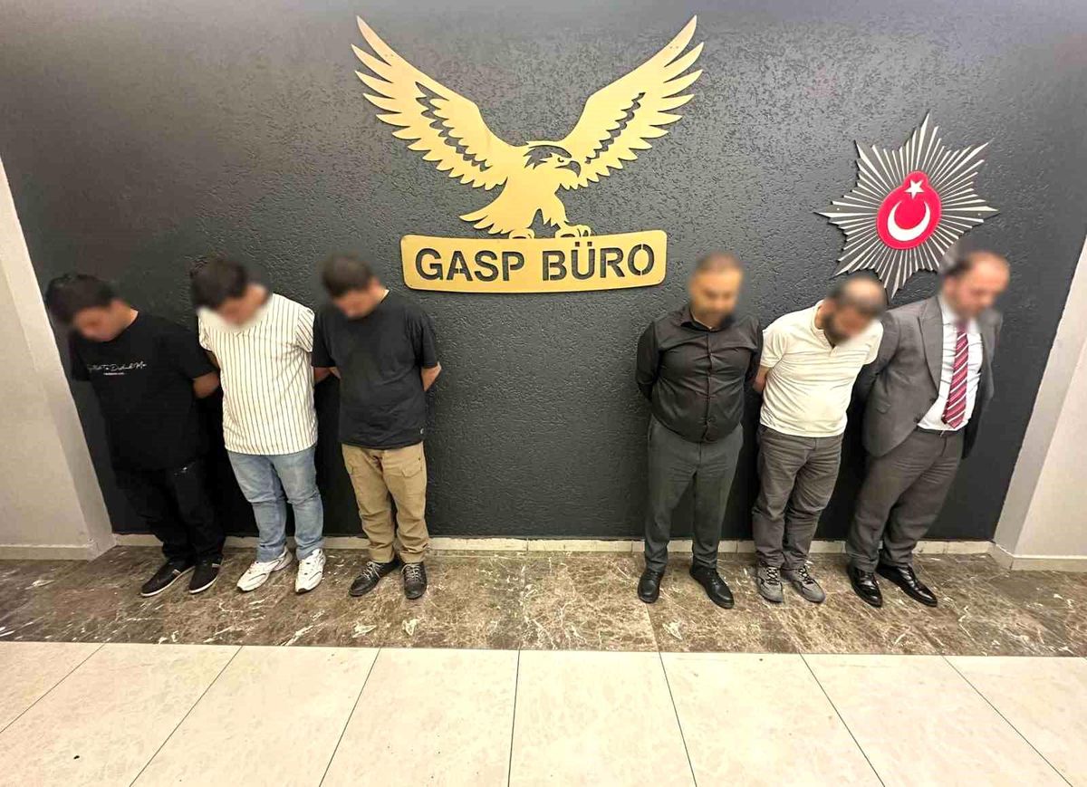 AVM'de sözde denetim yapan 6 şüpheli Ankara'da yakalandı