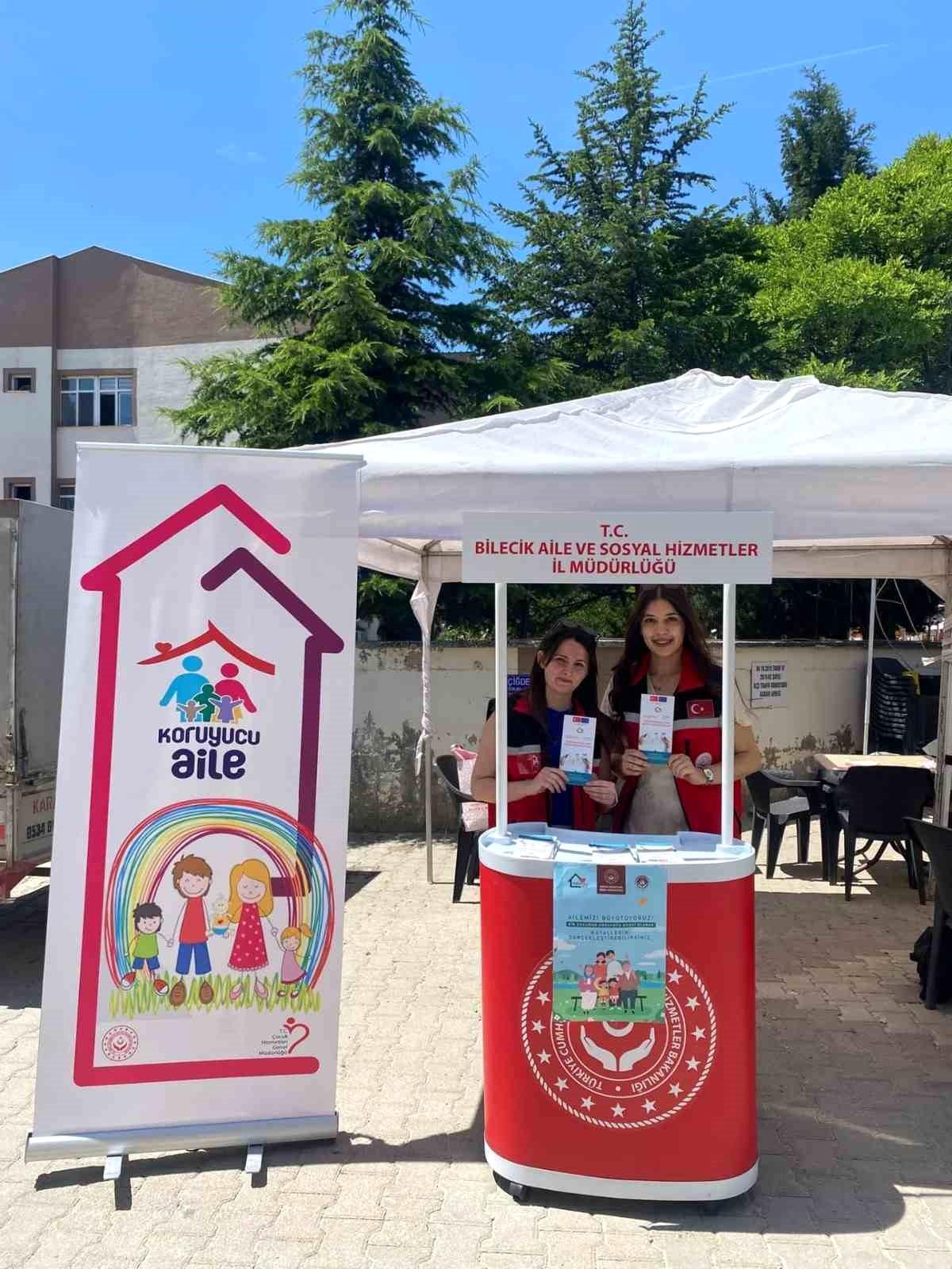 Bilecik'te koruyucu aile tanıtım standı açıldı