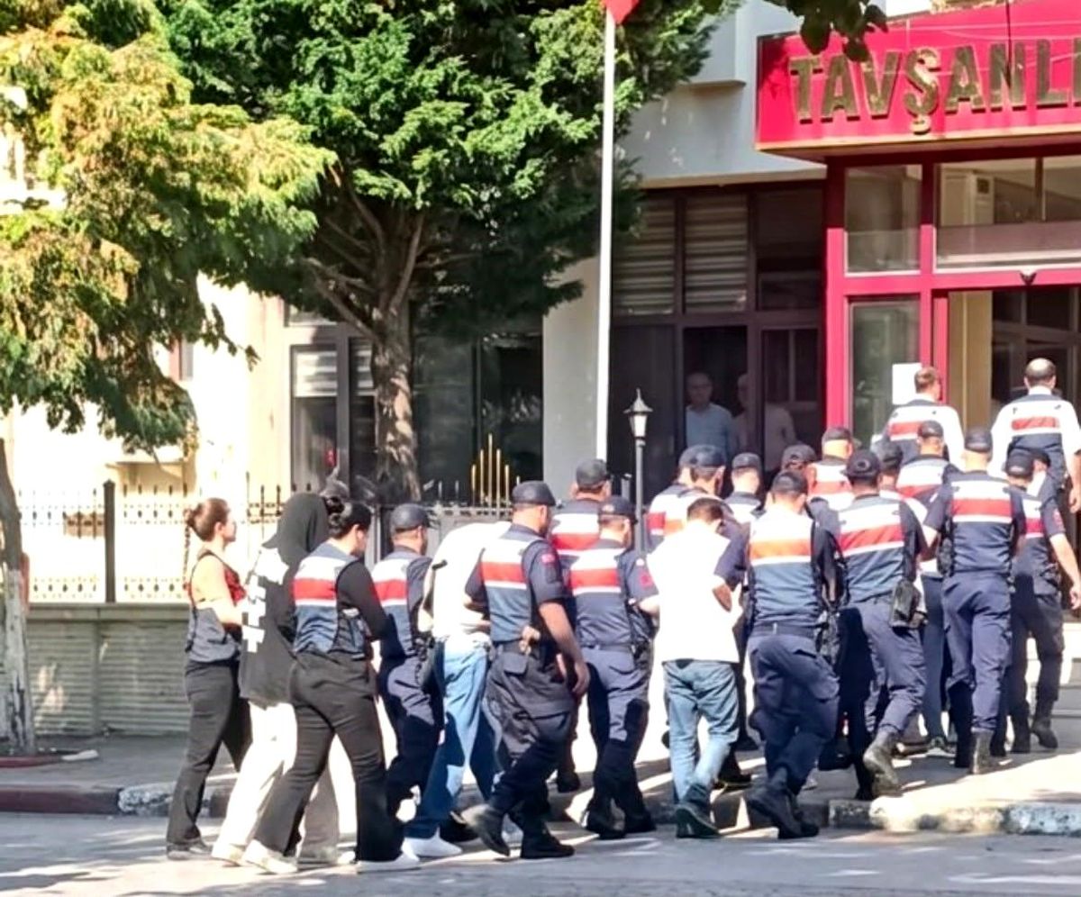 Kütahya'da yasa dışı bahis operasyonu, 8 şüpheli adli kontrolle serbest