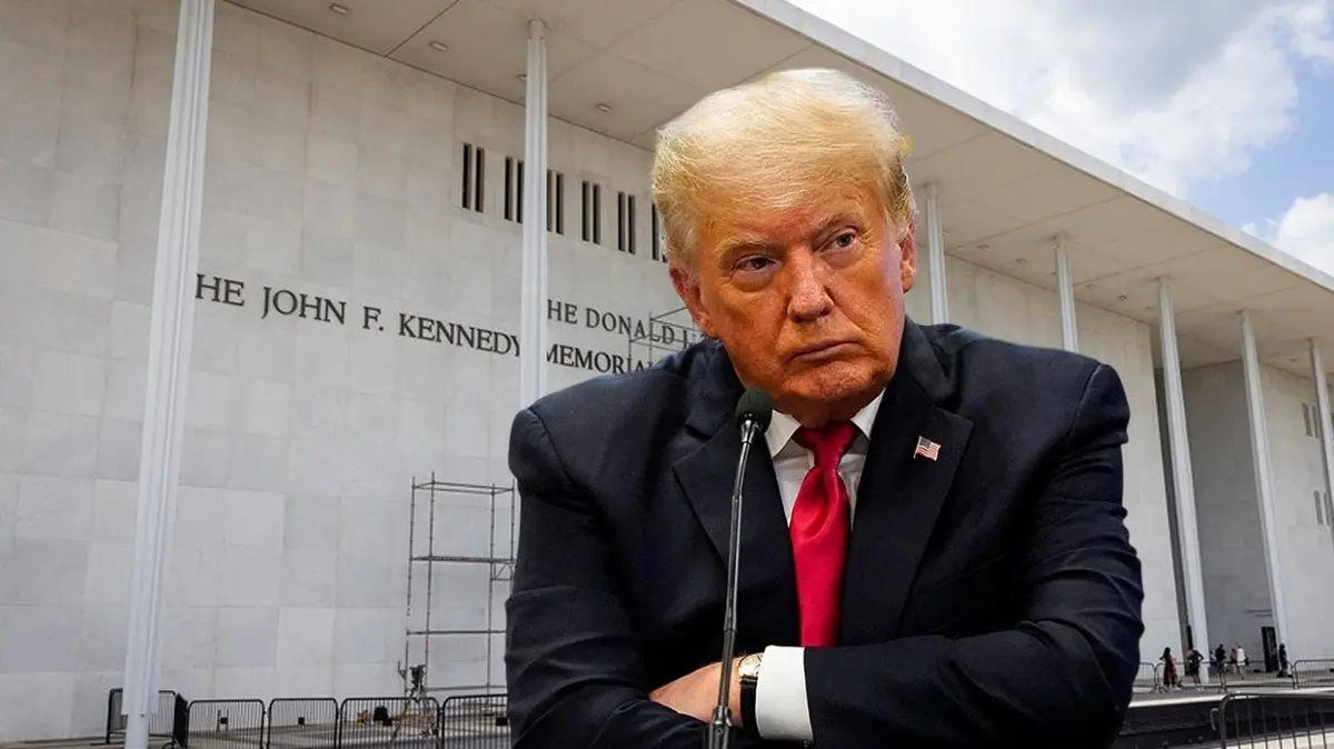 ABD'de dikkat çeken karar! Trump'ın ismi tabeladan söküldü