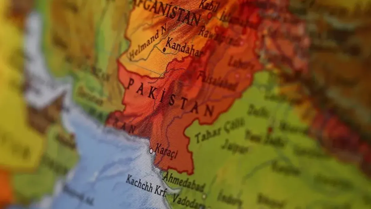 Pakistan'da etüt merkezinin çatısı çöktü: 14 öğrenci hayatını kaybetti