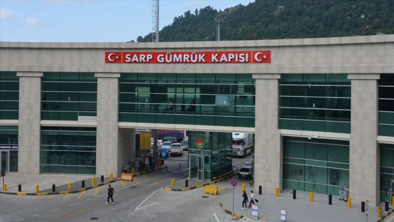 Ticaret Bakanlığı'ndan gümrükte 28,7 milyar TL'lik ceza