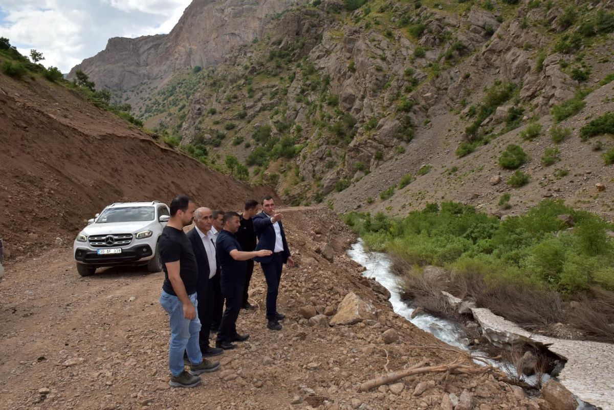 Cilo ve Sat Dağları Milli Parkı yolunda asfalt hazırlığı