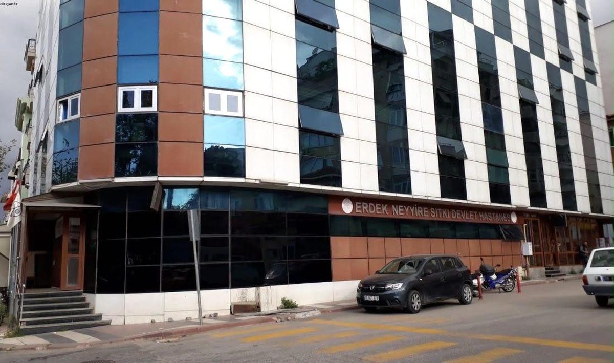 Erdek'te denize giren kadın kurtarılamadı