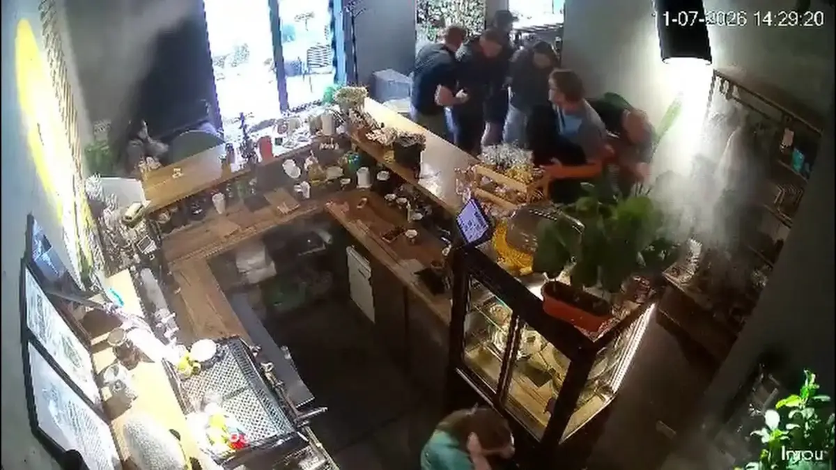 Rusya Ukrayna'da sivilleri vurdu! Saldırıdan böyle kaçtılar...
