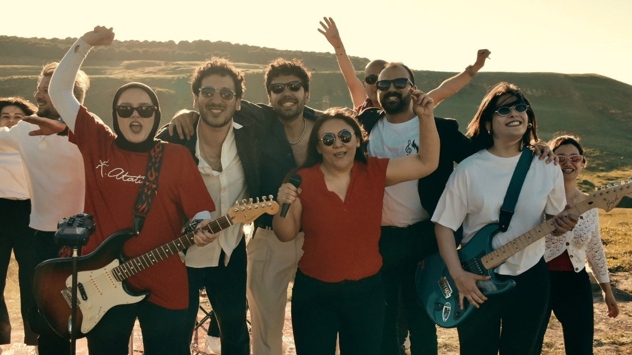 Milli Takımımıza ‘Ayyıldız’ ile destek! Yeni marş geldi