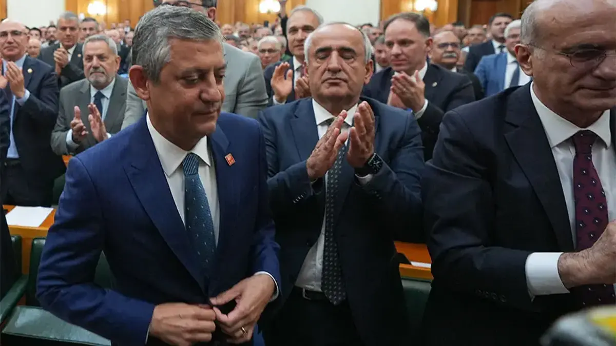 Yeni parti mi yedek parti mi? CHP'de Özel'le hareket edenler hangi adımı atacak?