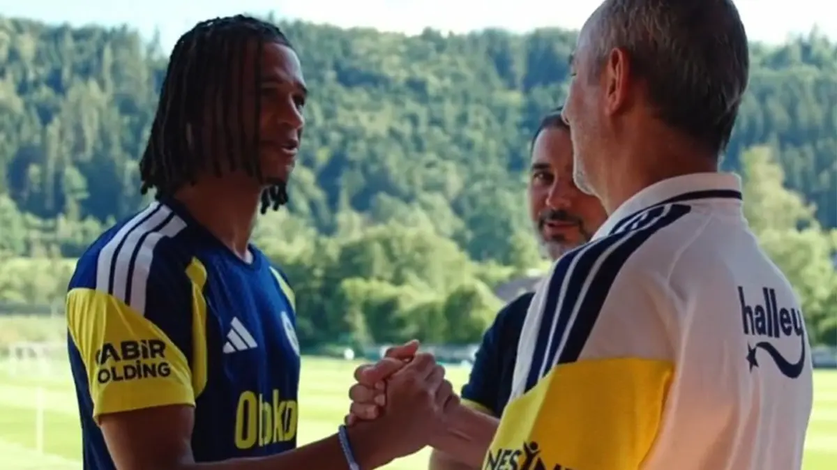 Nathan Ake Fenerbahçe kampına katıldı