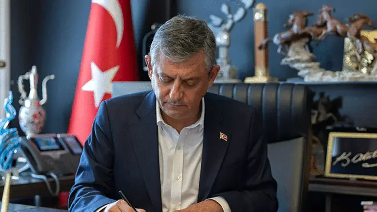 Özgür Özel'in partisinin ismi ve logosu belli oldu