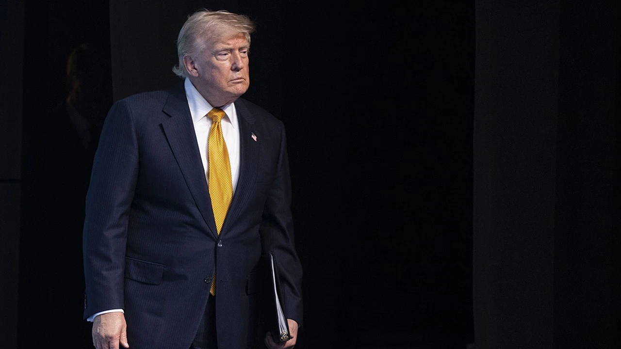 Trump duyurdu: İran'a deniz ablukası yeniden başladı
