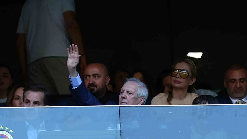 Aziz Yıldırım'ın 3. transferi sol bek: Dünyaca ünlü ismi çok istiyor