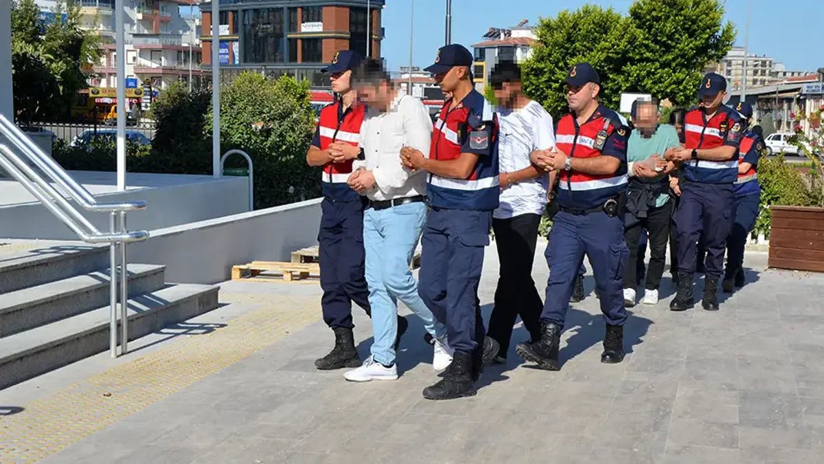 10 milyonluk dolandırıcılık operasyonuna 4 gözaltı