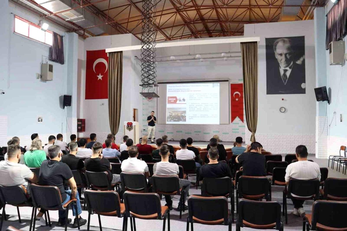 Eskişehir'de hükümlülere tahliye öncesi denetimli serbestlik semineri