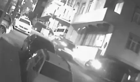 İstanbul'da korku dolu anlar! Araçtan rastgele ateş açtılar