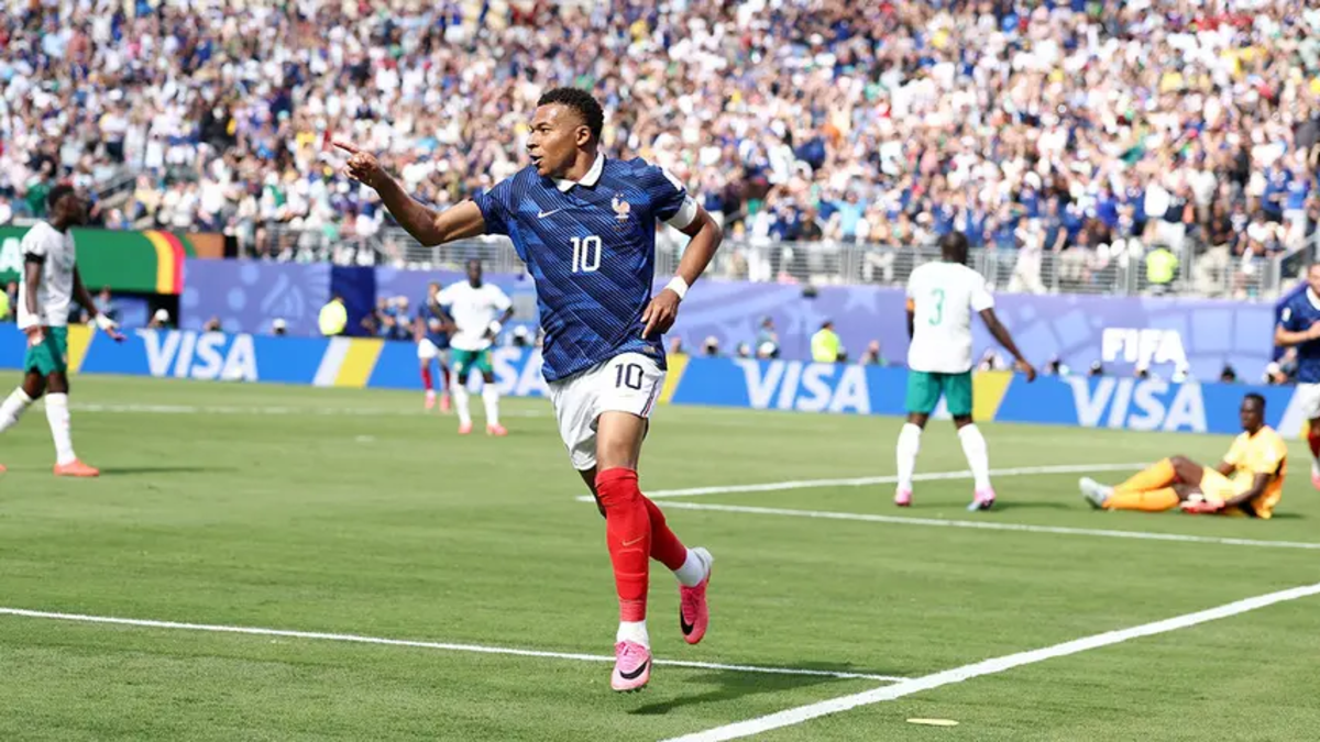 Mbappe'den şov! Dünya Kupası'nda ard arda rekor kırdı