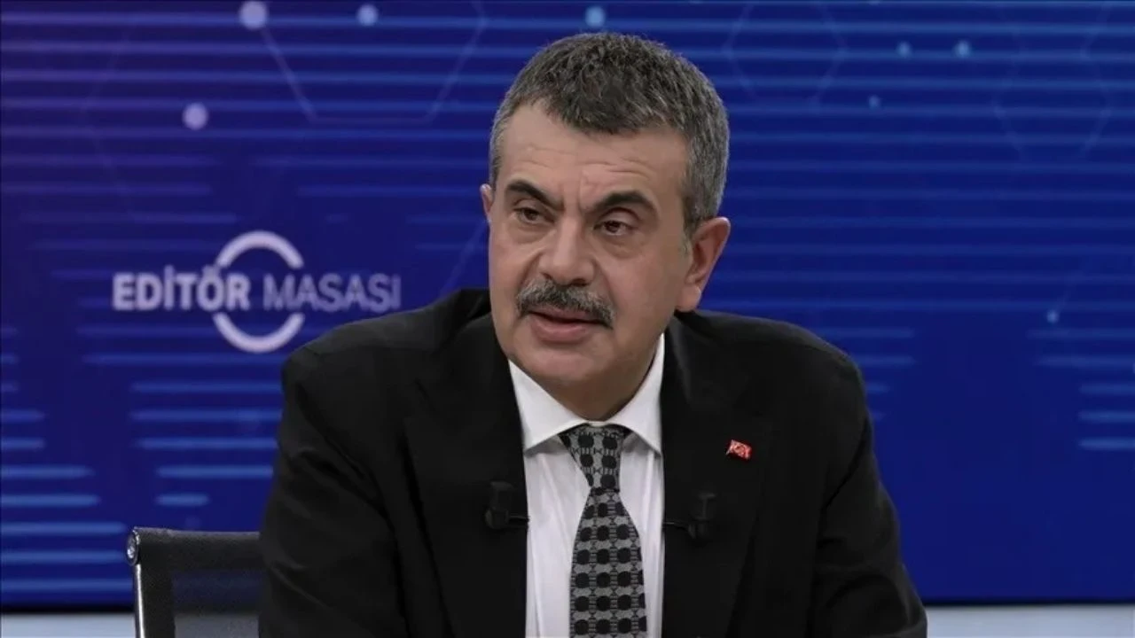 ARA TATİL KALKTI MI? Milyonlarca öğrencinin beklediği haber: Yusuf Tekin 'ara tatil' kararını açıkladı...