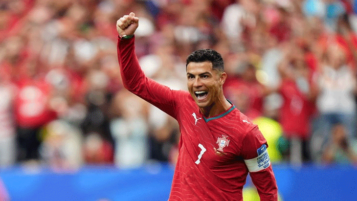 Cristiano Ronaldo tarihe geçti! Dünya basınında gündem oldu