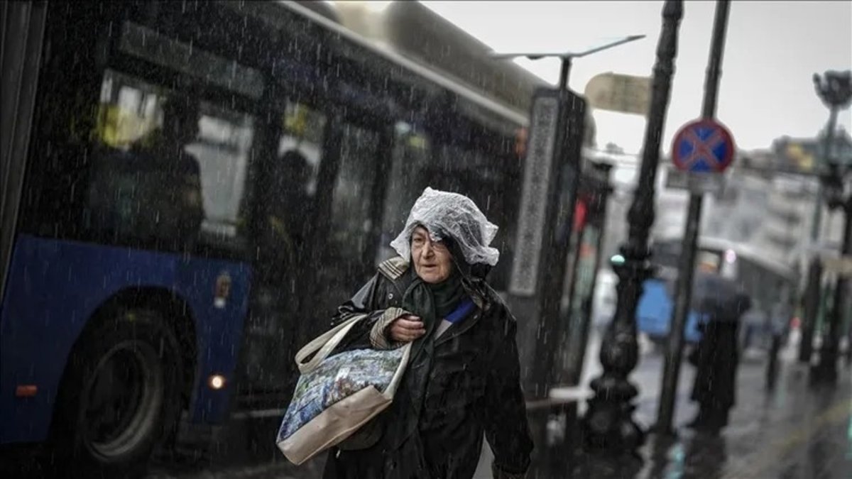 İZMİR HAVA DURUMU 13 HAZİRAN CUMARTESİ| Meteoroloji'den İzmir ve çevre illere yağış alarmı! Gökyüzü kararıyor: Fırtına ve sağanak…