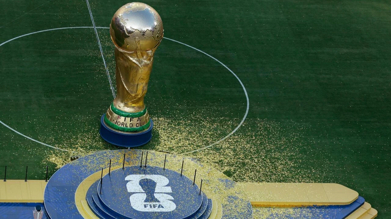 Dünya Kupası'nda FIFA'nın su molası yayıncılara servet kazandırdı!