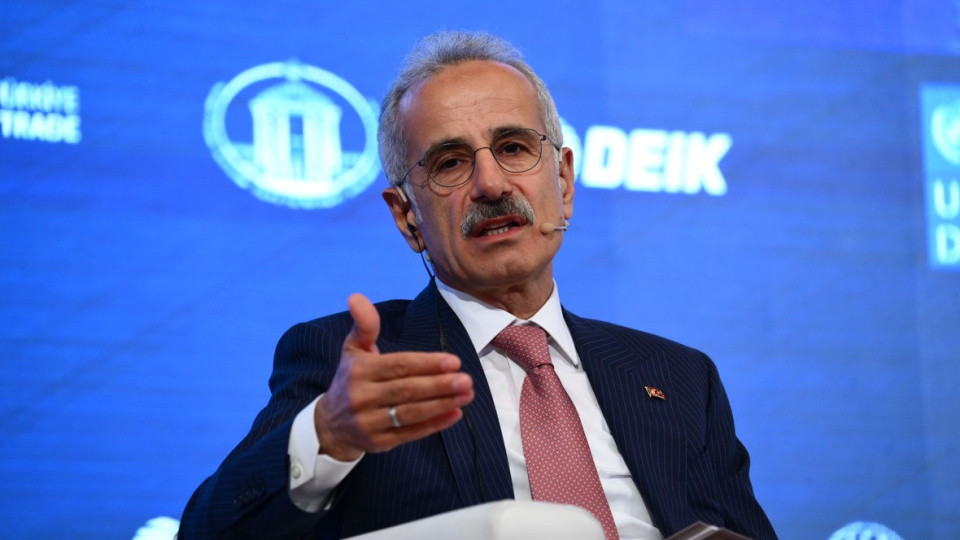 Uraloğlu: Hürmüz'deki Türk gemilerinin tamamı güvenle çıkış yaptı