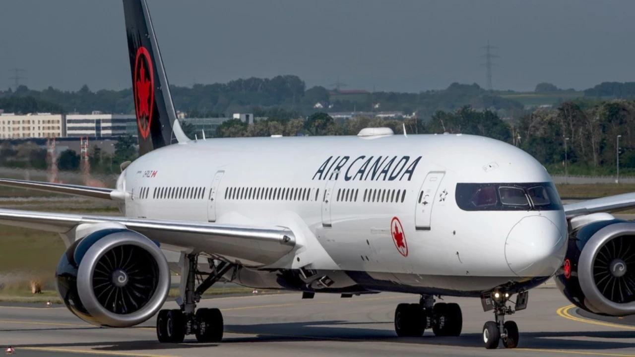 16 yıl 900'den fazla uçuşu 'lisanssız' yaptı