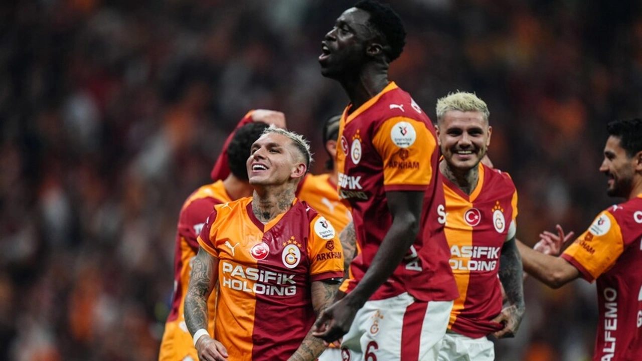 Galatasaray'dan ayrılmayı reddetti: Yönetime mesaj yolladı