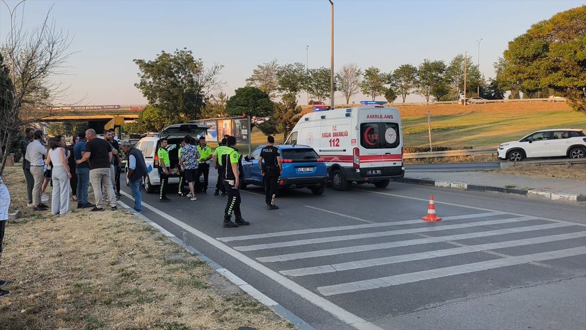 Kütahya'da otomobilin çarptığı kişi ağır yaralandı