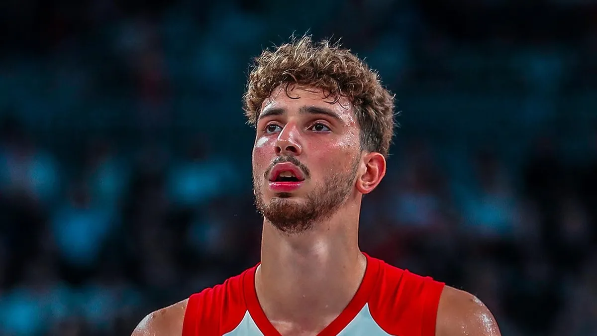 NBA’in yıldızı Alperen Şengün Bebek’te görüntülendi!