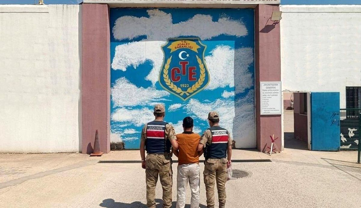 Kesinleşmiş 17 yıl cezayla aranan şahıs yakalandı