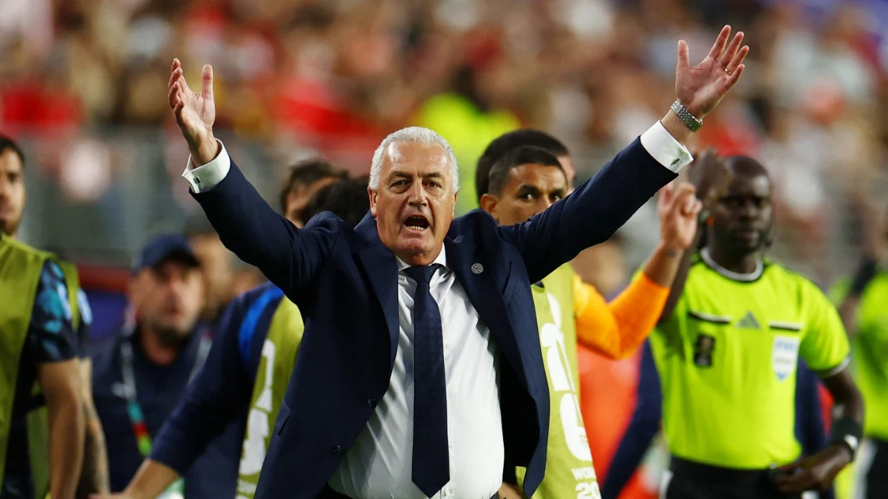 Dünya Kupası'nda Türkiye'yi yıkan Gustavo Alfaro'dan eleştiri: "Futbolun özü kayboluyor"