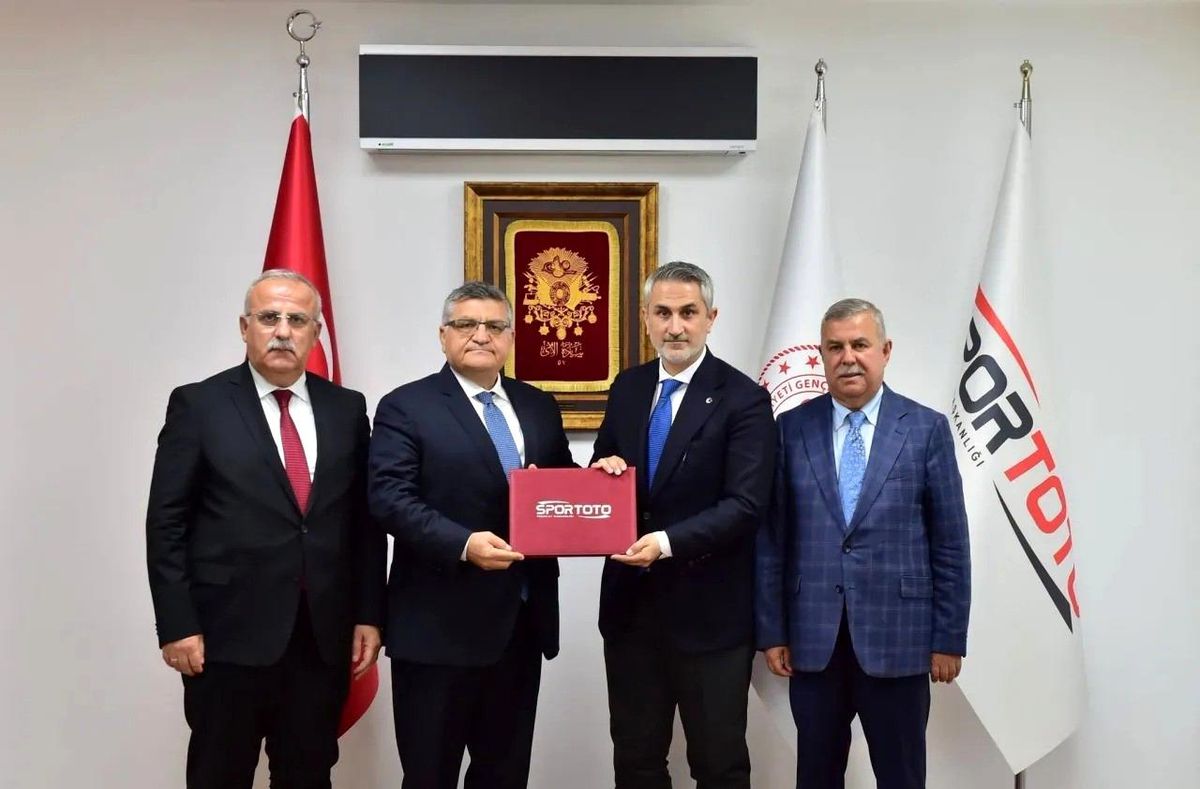 Ayancık'a spor tesisi