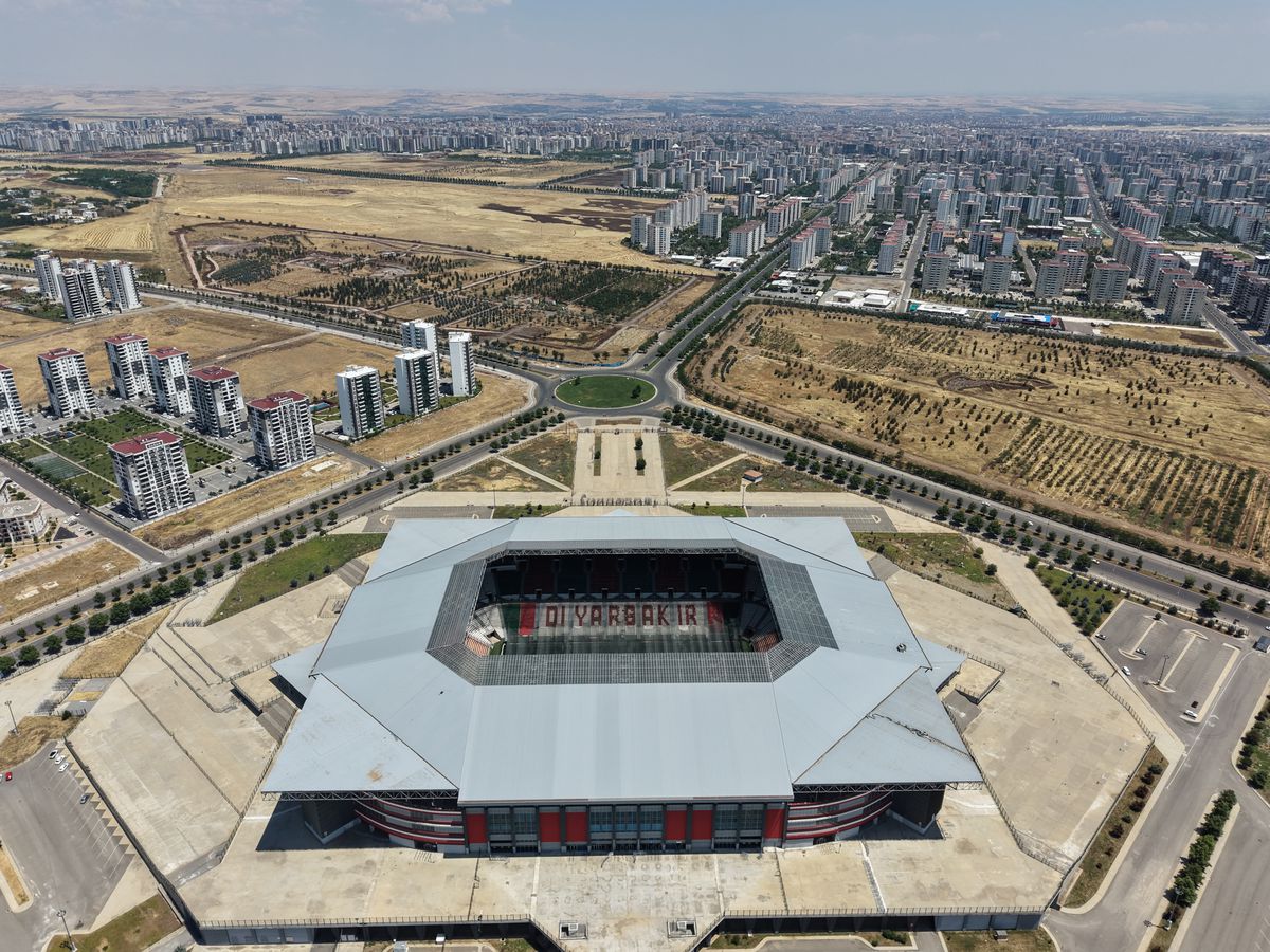 Diyarbakır Stadyumu Süper Lig'e hazırlanıyor