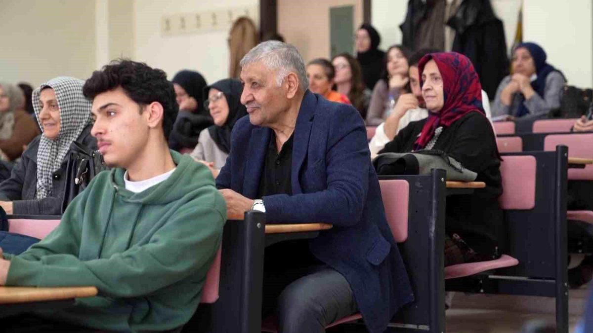 Gençler sordu, "Tecrübe" yanıtladı: ETÜ'de kuşaklar arası gönül köprüsü